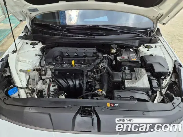 Hyundai Avante 2023 — Фото 19/20