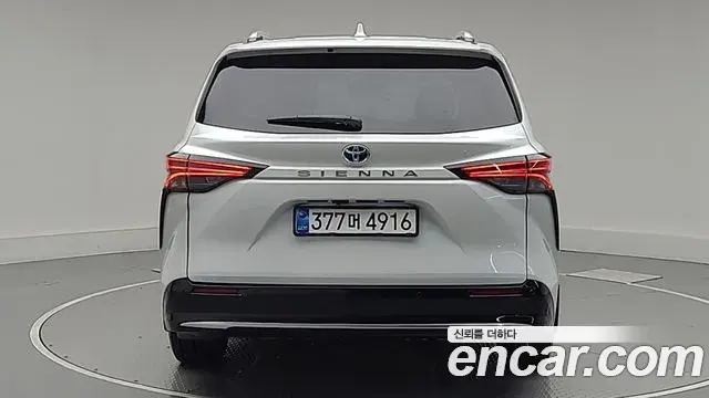 Toyota Sienna 2025 — Photo 3/20