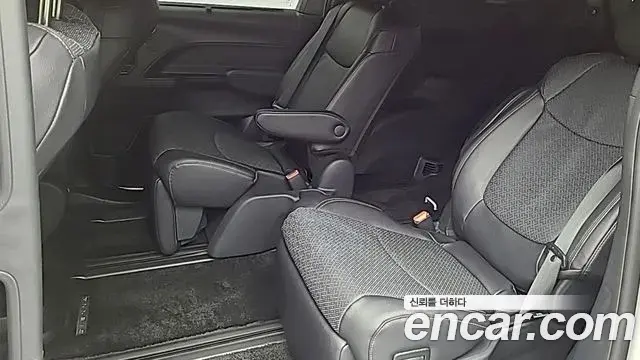Toyota Sienna 2025 — Photo 11/20