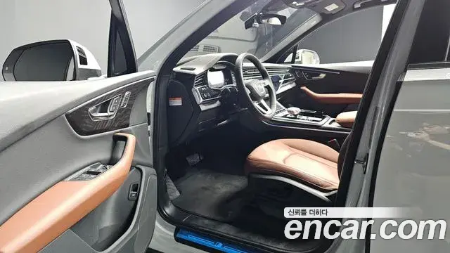 Audi Q7 2023 — Photo 10/20