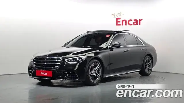 Mercedes-Benz S-Class 2022 — Photo 13/32
