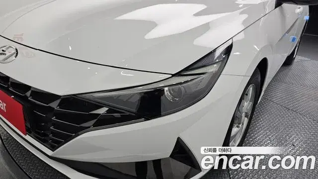 Hyundai The New Avante Hybrid 2023 — Photo 27/30