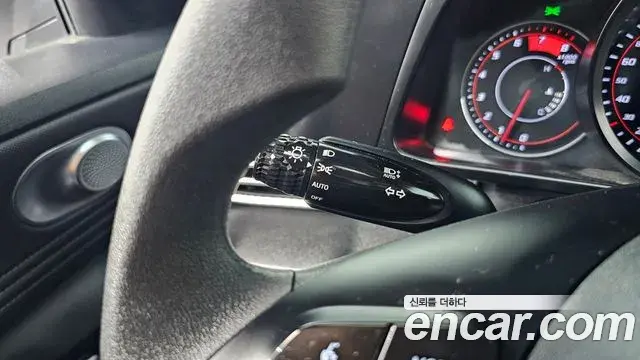 Hyundai The New Avante Hybrid 2023 — Photo 13/30