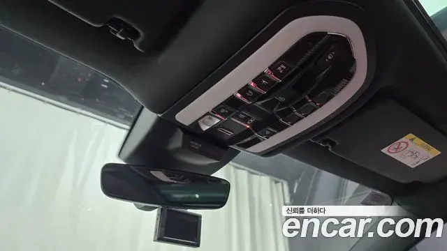Porsche Macan 2020 — Photo 20/20