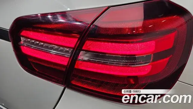 Mercedes-Benz GLA-Class 2018 — Şəkil 22/32