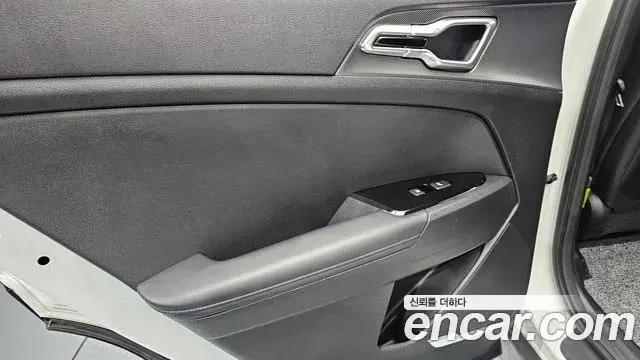 Kia Sportage 2021 — Photo 18/35