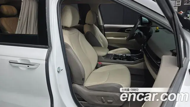Kia Carnival 2024 — Photo 12/20