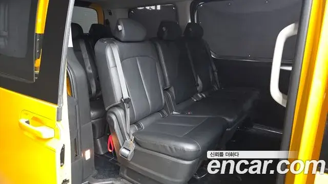 Hyundai Staria 2024 — Photo 11/20