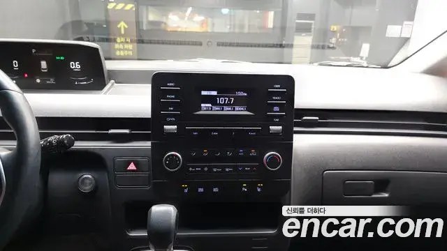 Hyundai Staria 2024 — Photo 15/20