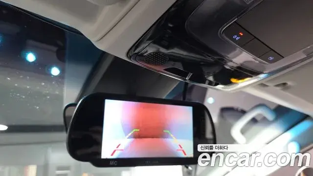 Hyundai Staria 2024 — Photo 16/20