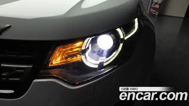 Land Rover Discovery Sport 2019 — Şəkil 38/42
