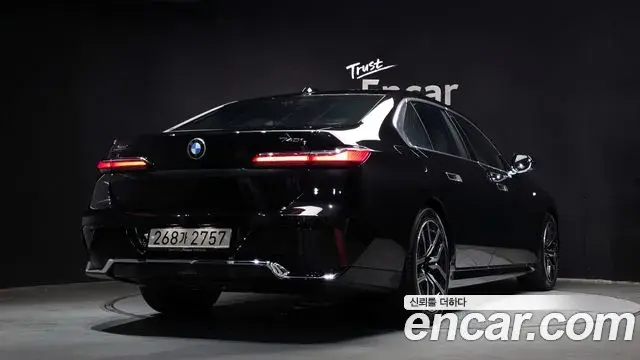BMW 7 Series 2025 — ფოტო 6/35