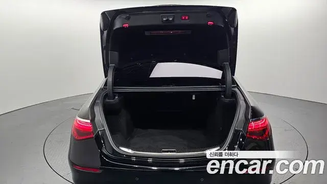Mercedes-Benz S-Class 2022 — ფოტო 35/36