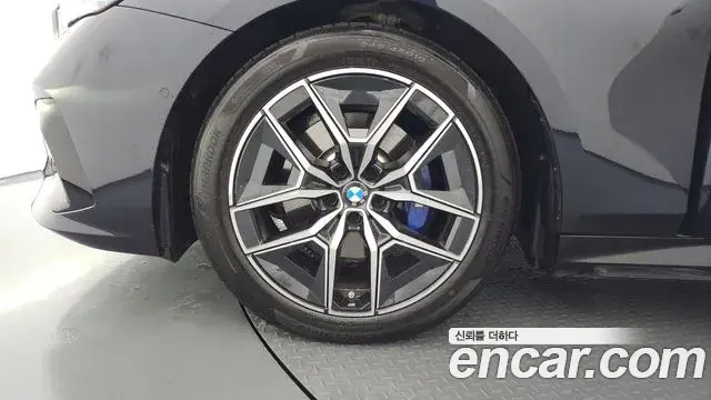 BMW 5 Series 2025 — Photo 5/20