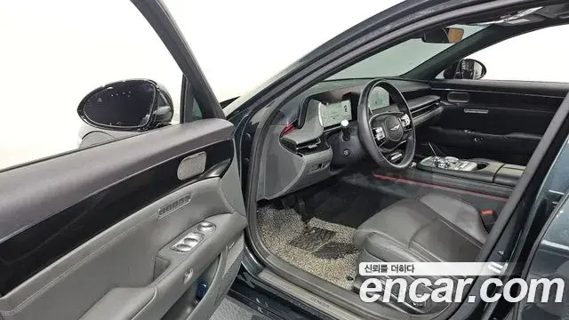 Genesis G90 2023 — Photo 10/20