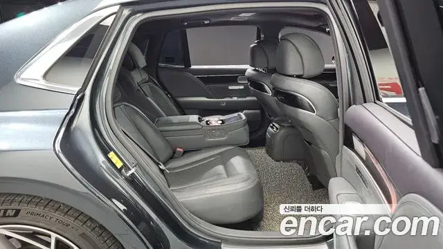 Genesis G90 2023 — Photo 11/20