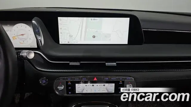 Genesis G90 2023 — Photo 13/20