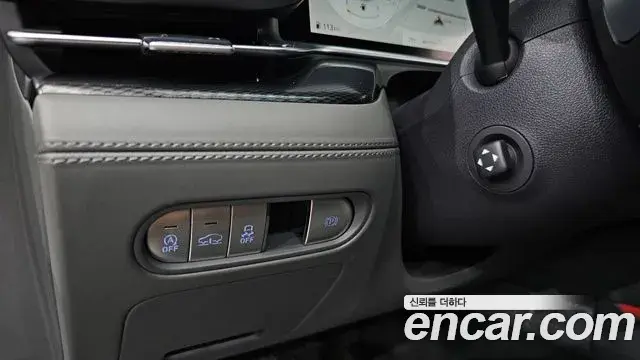 Genesis G90 2023 — Photo 18/20