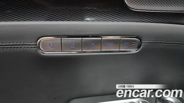 Genesis G90 2023 — Photo 19/20
