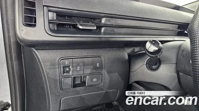 Hyundai Staria 2021 — Şəkil 17/20
