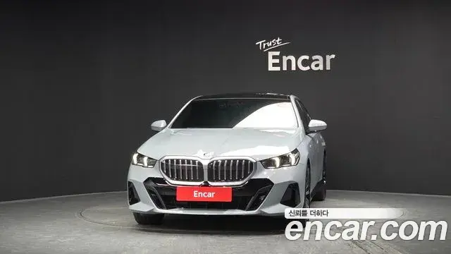BMW 5 Series 2024 — Photo 3/20