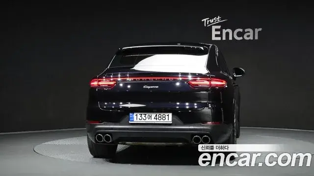 Porsche Cayenne 2022 — Photo 4/20