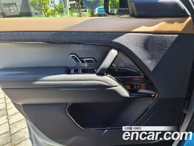 Land Rover Range Rover Sport 2023 — ფოტო 7/20
