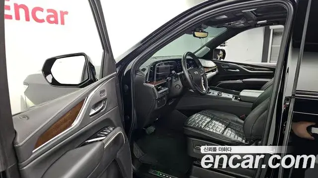 Cadillac Escalade 2023 — Photo 10/20