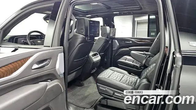 Cadillac Escalade 2023 — Photo 11/20