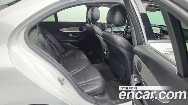 Mercedes-Benz C-Class 2020 — Şəkil 1/20