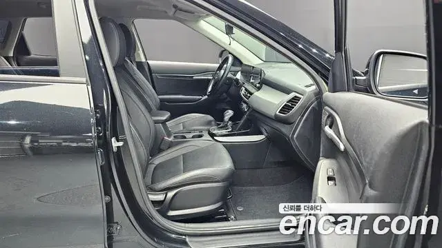 Kia Seltos 2023 — Photo 14/20
