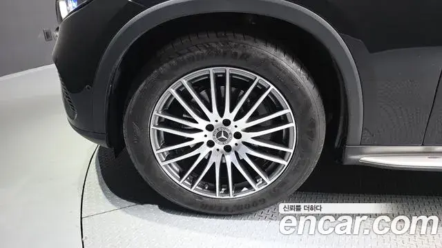 Mercedes-Benz GLC-Class 2024 — Photo 5/20