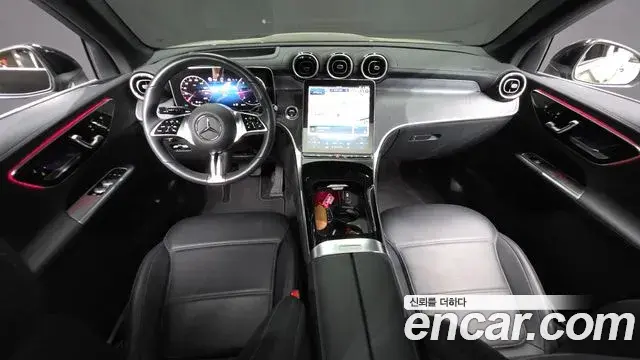 Mercedes-Benz GLC-Class 2024 — Photo 7/20