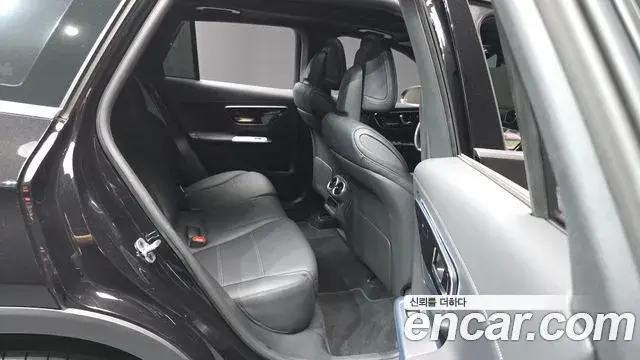 Mercedes-Benz GLC-Class 2024 — Photo 12/20