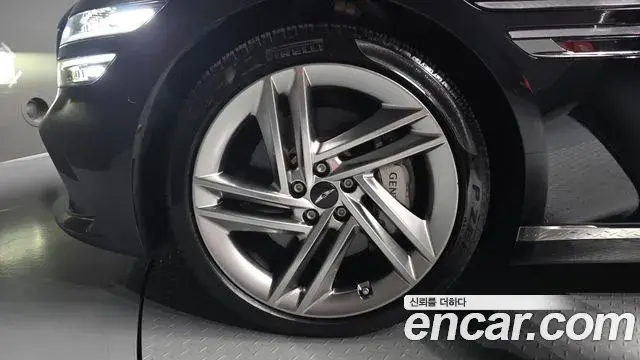 Genesis Electrified G80 2024 — Photo 5/20