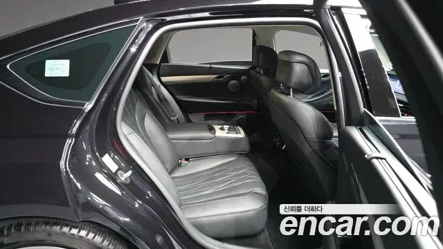 Genesis Electrified G80 2024 — Photo 12/20