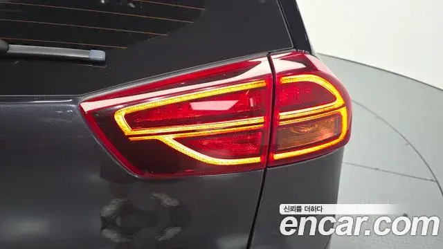 Kia Niro 2019 — Şəkil 18/30