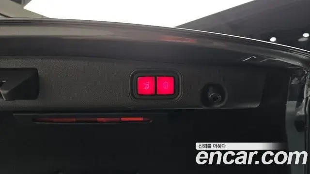 Mercedes-Benz E-Class 2019 — Şəkil 35/39