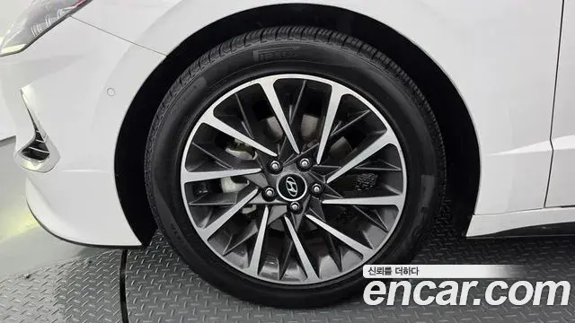 Hyundai Sonata Hybrid 2020 — ფოტო 18/35