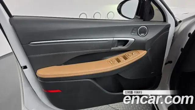 Hyundai Sonata Hybrid 2020 — ფოტო 15/35