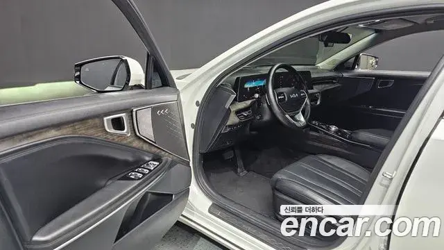 Kia K8 2021 — Photo 10/20
