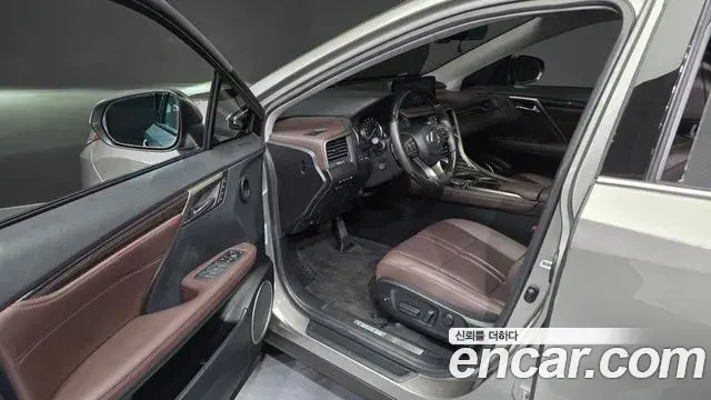 Lexus RX450h 2021 — ფოტო 10/20