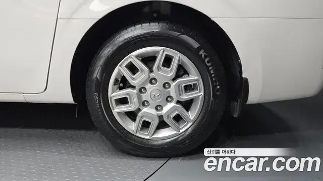Hyundai Staria 2022 — Photo 5/20