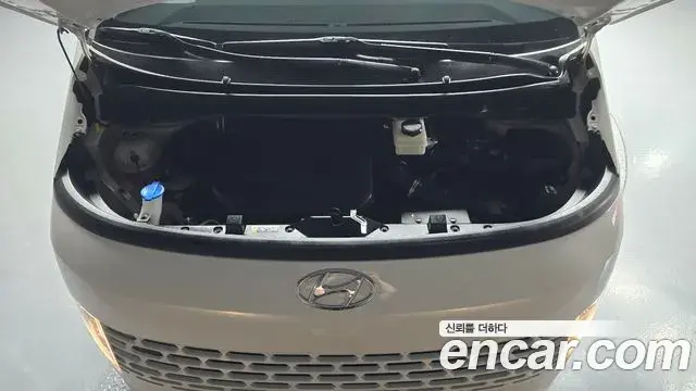 Hyundai Staria 2022 — Photo 6/20