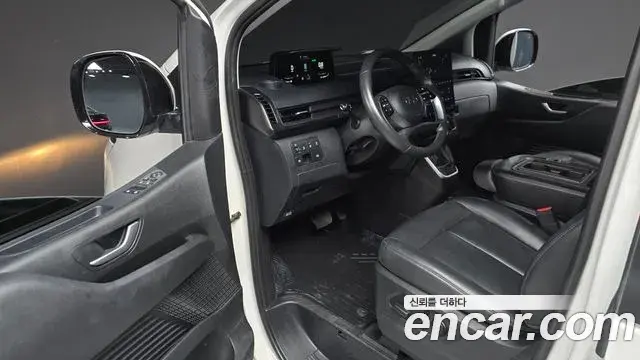 Hyundai Staria 2022 — Photo 10/20