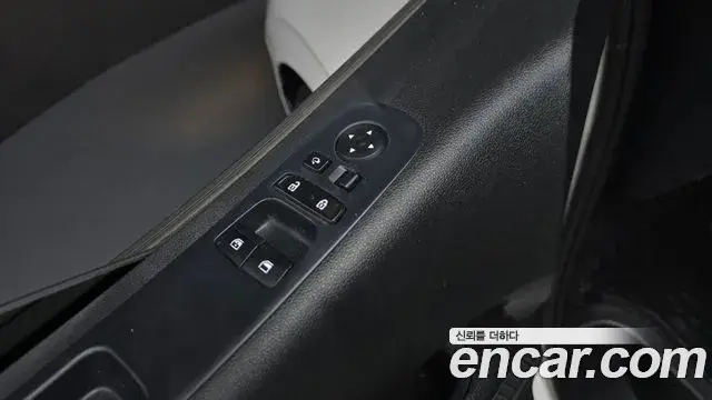Hyundai Staria 2022 — Photo 15/20