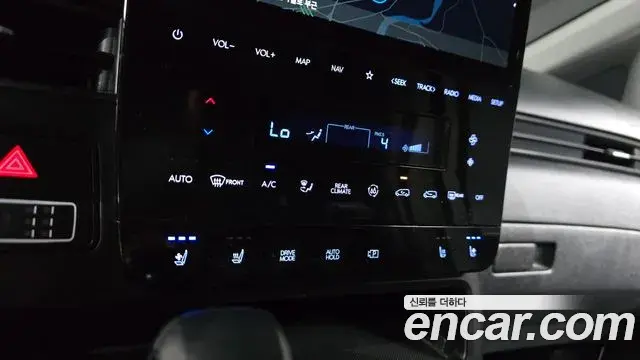 Hyundai Staria 2022 — Photo 18/20