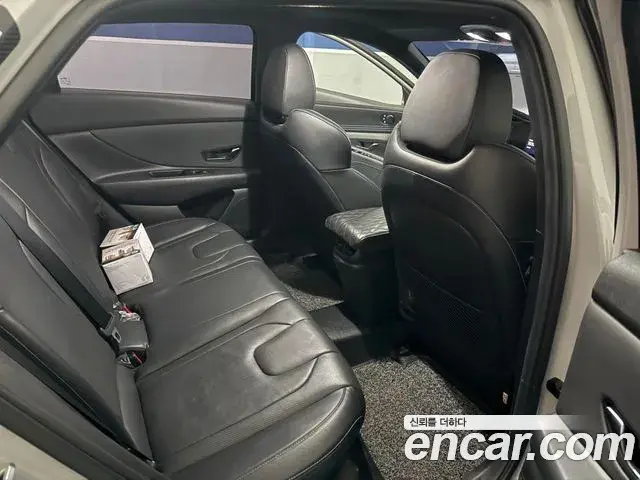 Hyundai The New Avante Hybrid 2021 — ფოტო 4/11
