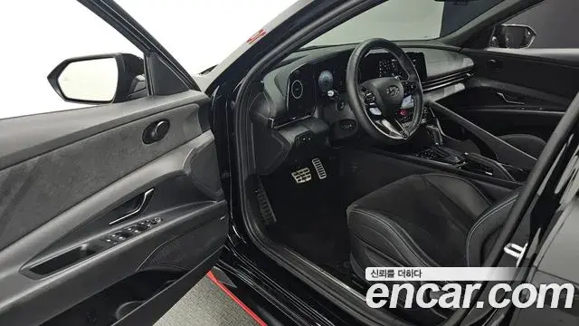 Hyundai The New Avante Hybrid 2022 — ფოტო 16/32