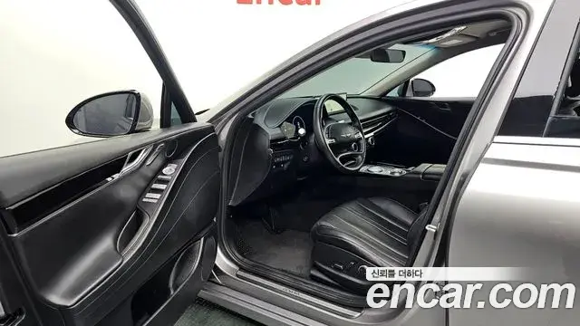Genesis Electrified G80 2022 — Photo 10/20